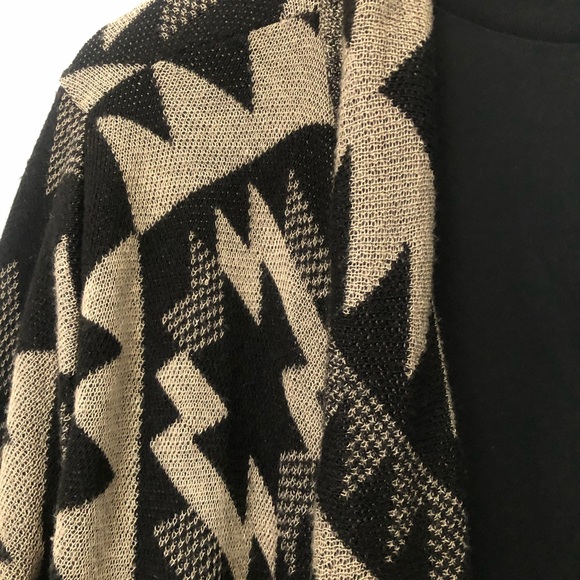 Aztec Waterfall Wrap - Picture 4 of 5